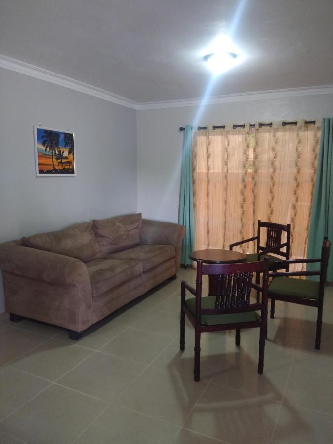 M & L Shared Apartment Punta Cana Bagian luar foto